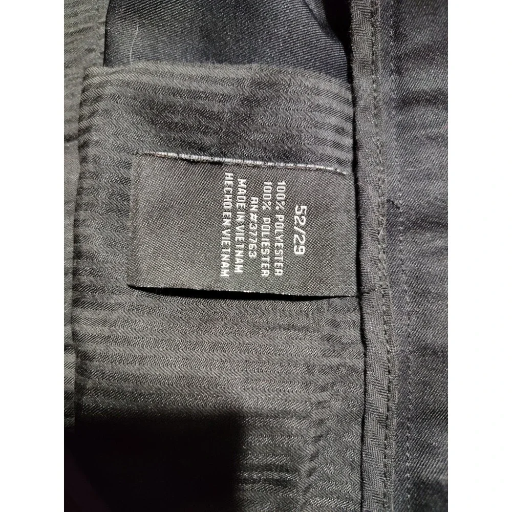 Perry Ellis please measure